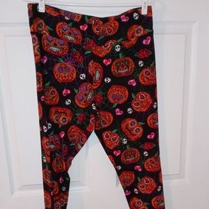 No Boundaries Halloween Leggings